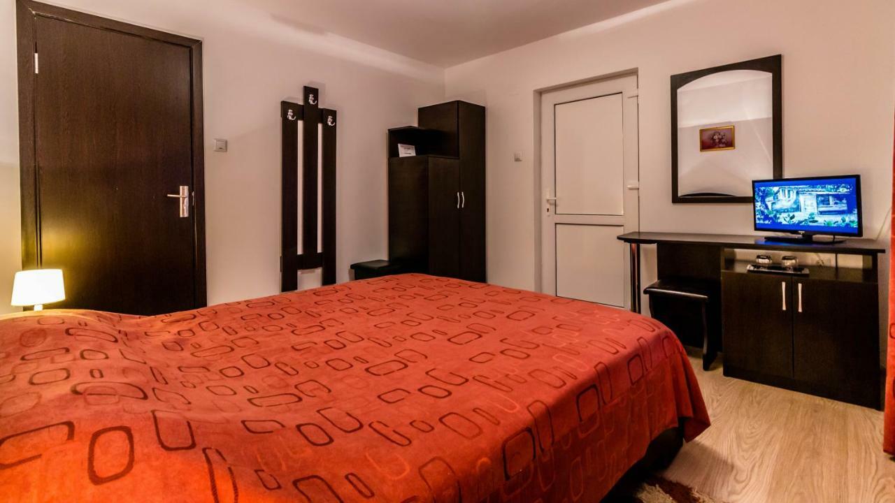 Steaua Nordului Hotel Târgu Neamț Eksteriør billede